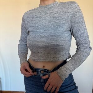 Cozy gray mock neck long sleeve crop top